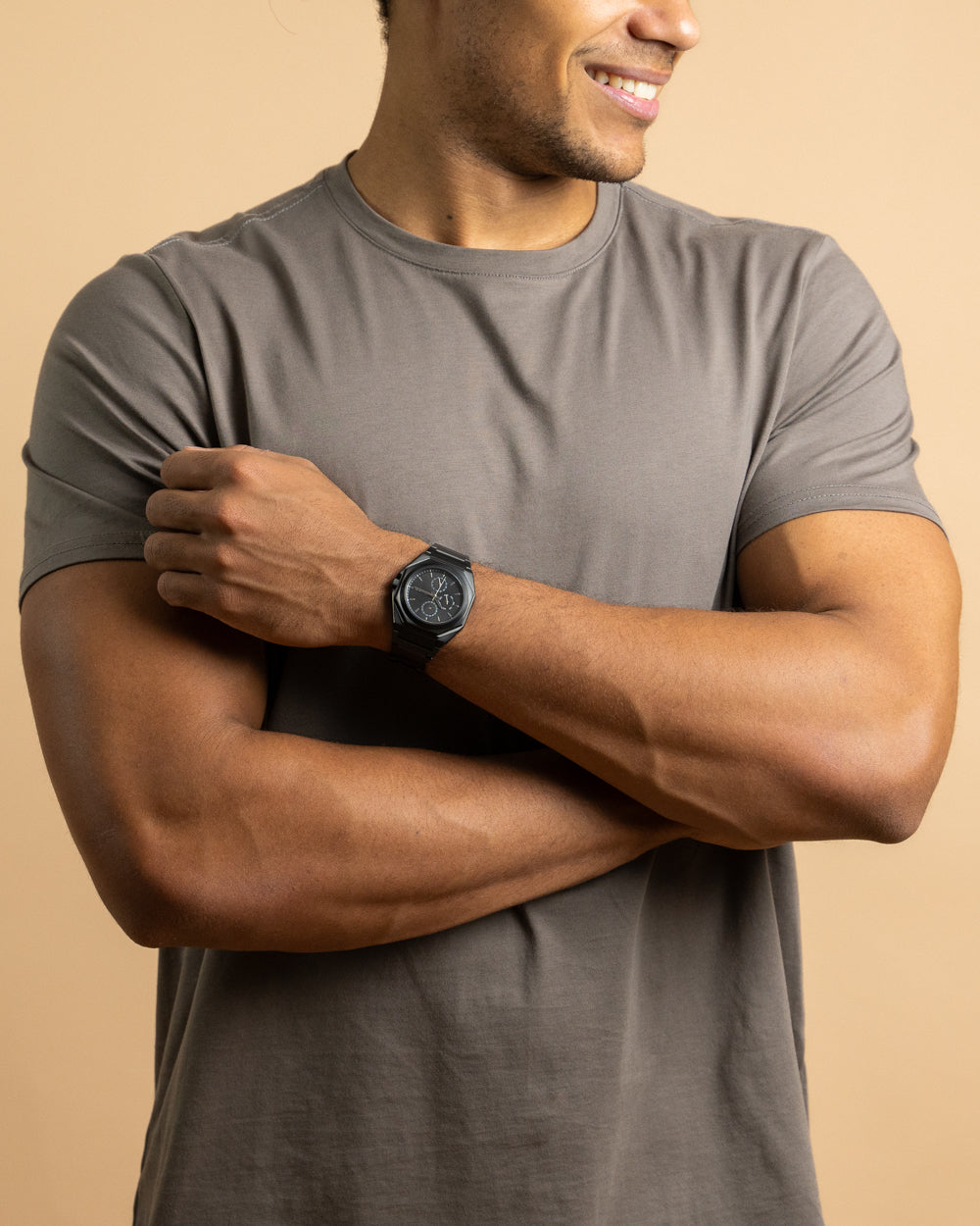 42mm full stainless steel watch with black finish