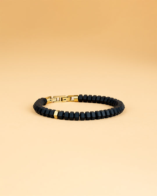 Exclusive bracelet with hand-cut black Agate stone and 18k gold plating