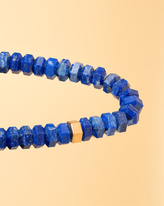 Exclusive bracelet with hand-cut Lapis Lazuli stone and 18k gold plating