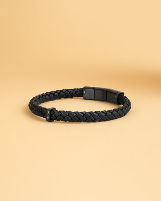 Single black Italian nappa leather bracelet with full black finish