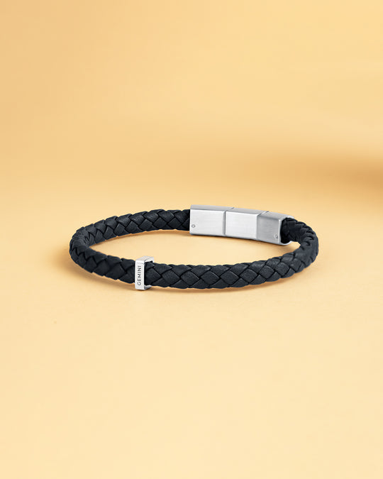 Single blue Italian nappa leather bracelet with silverplated finish