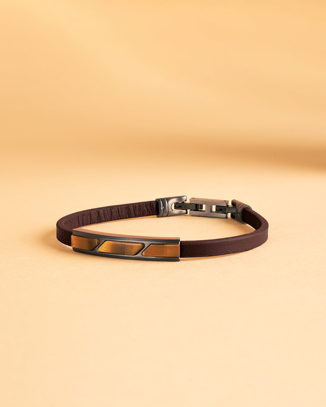 Brown leather bracelet with Tiger Eye stone
