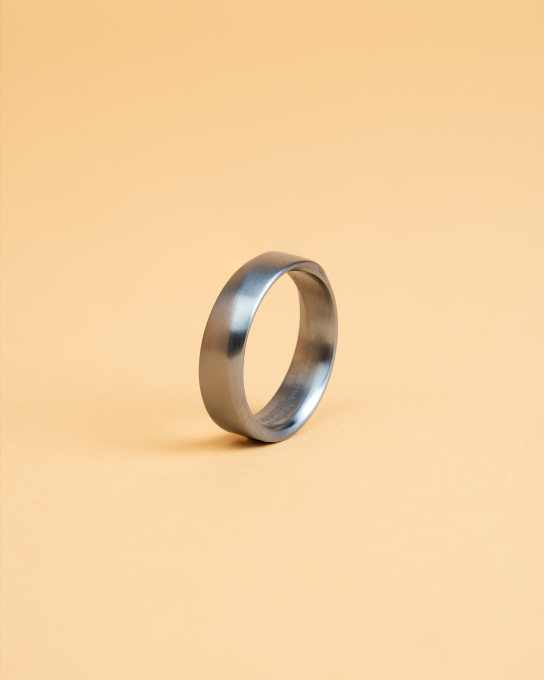 6mm Twisted full Titanium ring