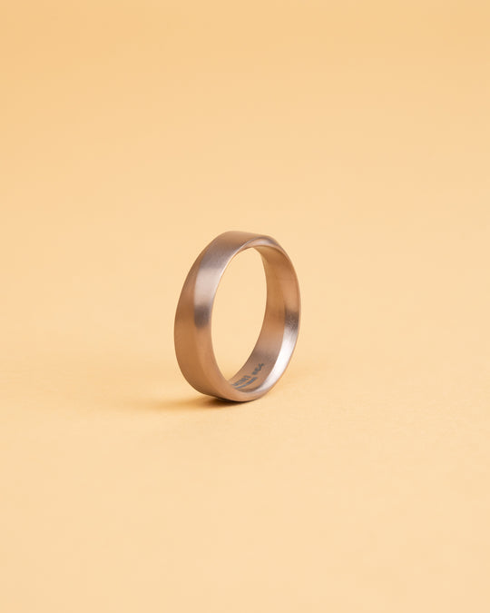 6mm Twisted full Bronze-plated Titanium ring