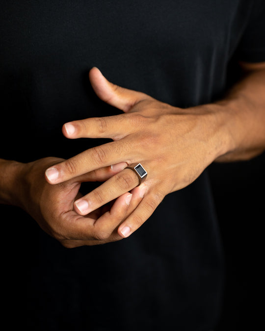 Titanium signet ring with black Agate stone