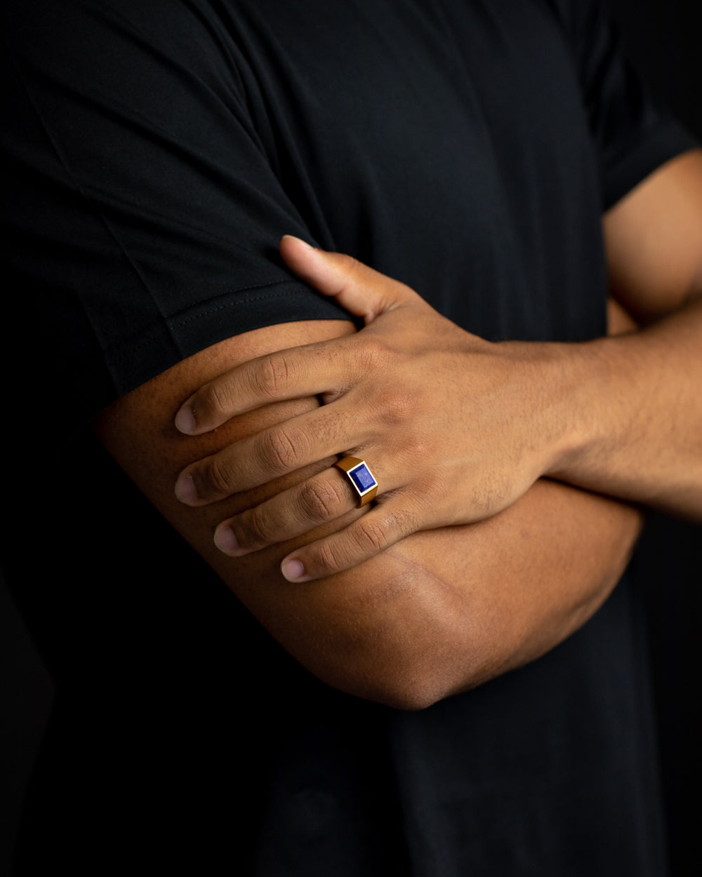 18k gold plated Titanium signet ring with Lapis Lazuli stone