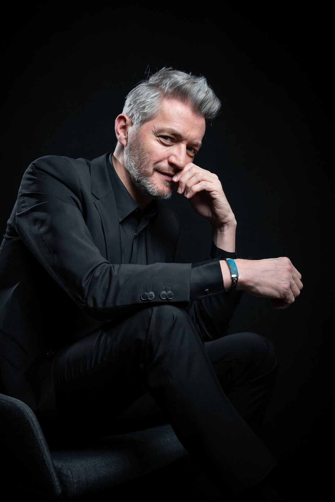 Leather bracelet with Grandidierite stone