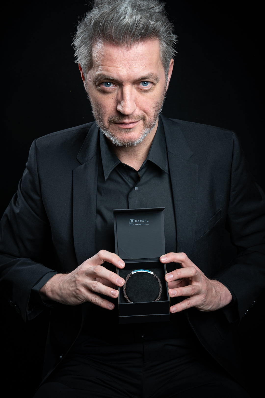 Leather bracelet with Grandidierite stone