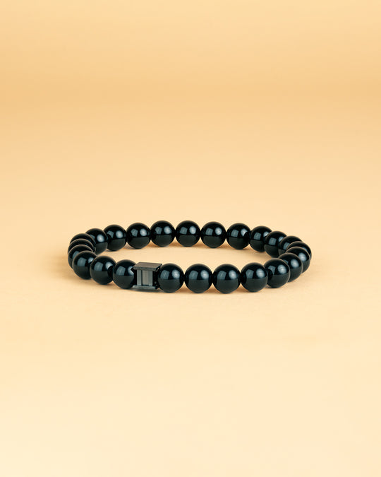 Bracelet with 8mm Onyx stone and black spacer
