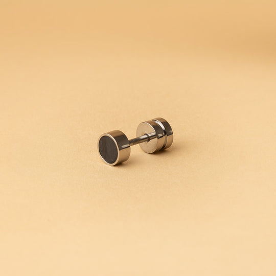 Voller Titanohrring mit geschmiedetem Carbon