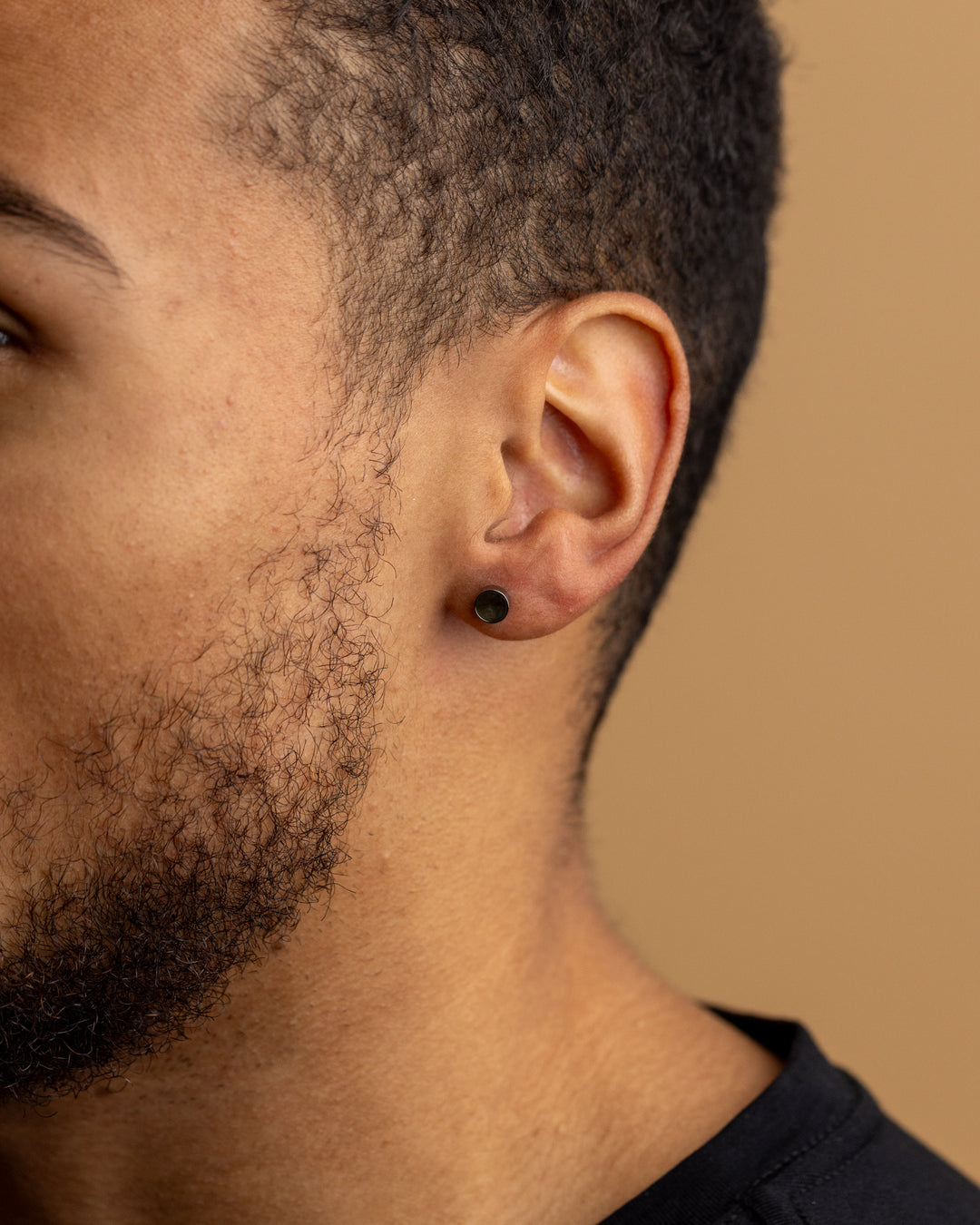 Voller Titanohrring mit norwegischem Stein