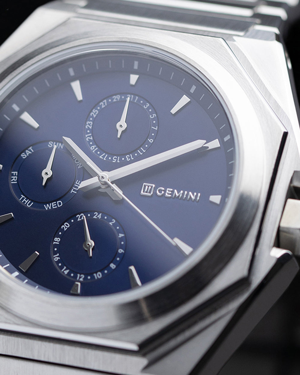 42mm full stainless steel watch with silver finish