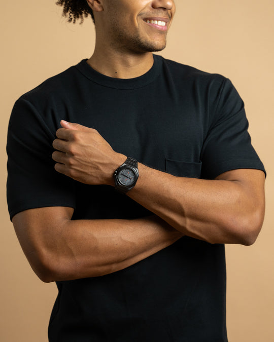 Limited Edition 44mm horloge met carbon wijzerplaat en zwarte afwerking