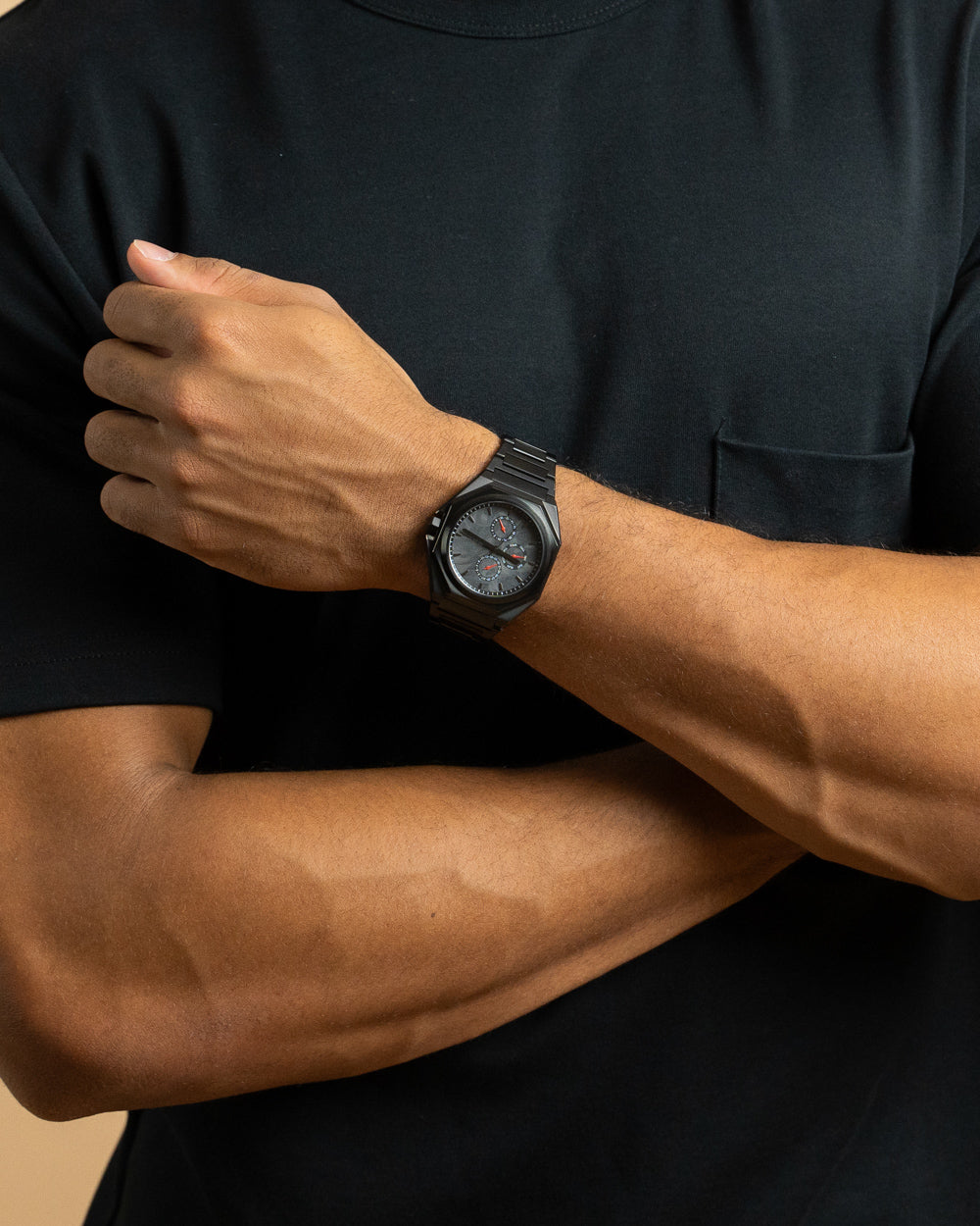 Limited Edition 44mm horloge met carbon wijzerplaat en zwarte afwerking