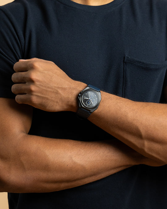 44 mm dunkelgraue Stahluhr mit italienischem Lederarmband