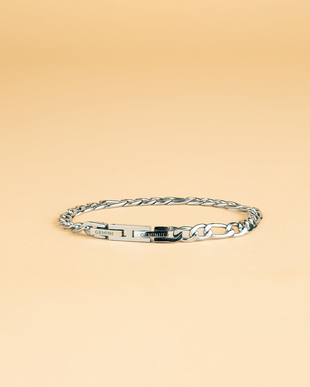 Collier et bracelet Figaro avec finition argentée