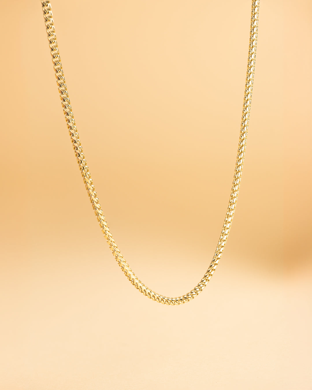 Collier et bracelet queue de renard avec finition dorée
