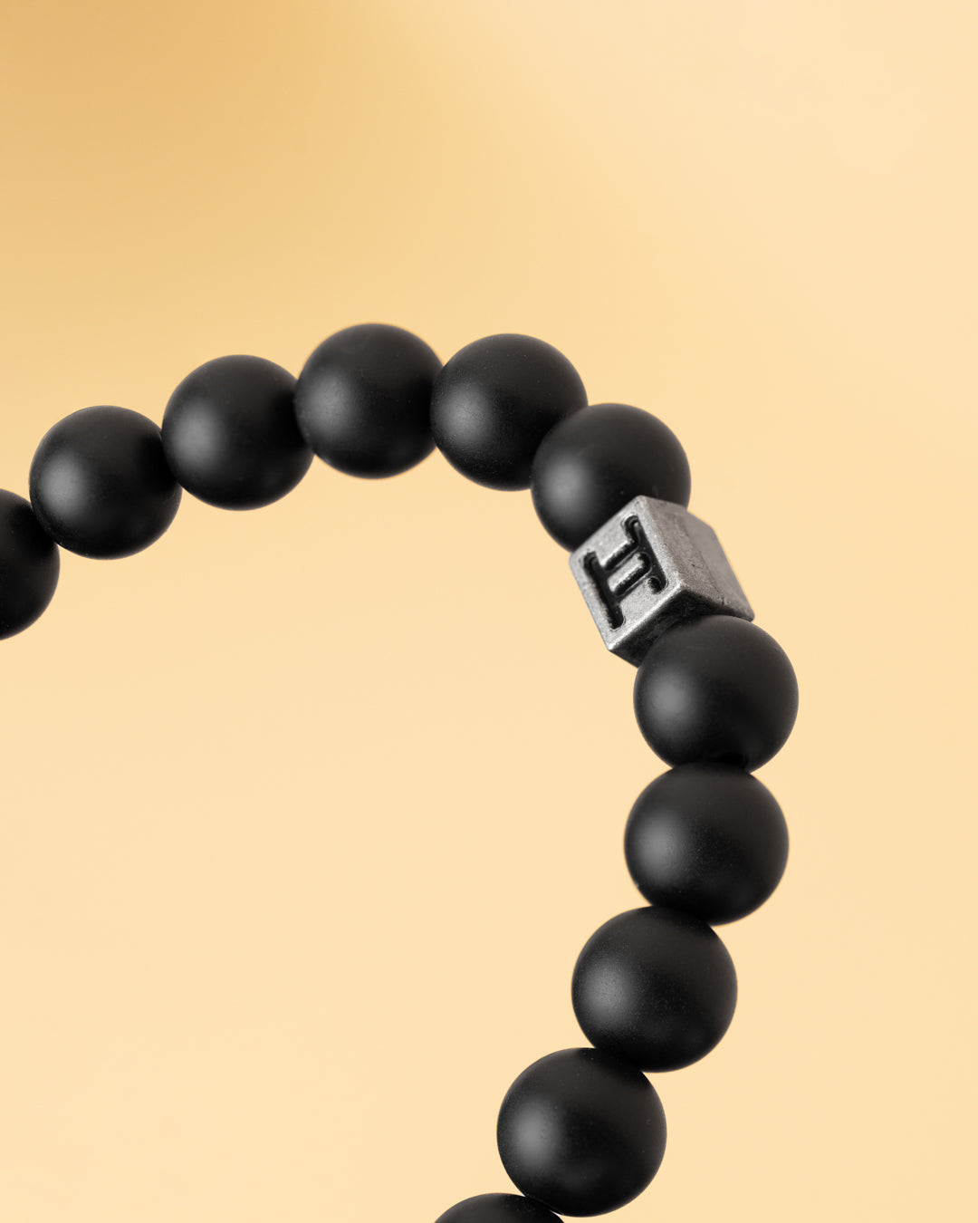 Cross bracelet with 8mm Agate stone