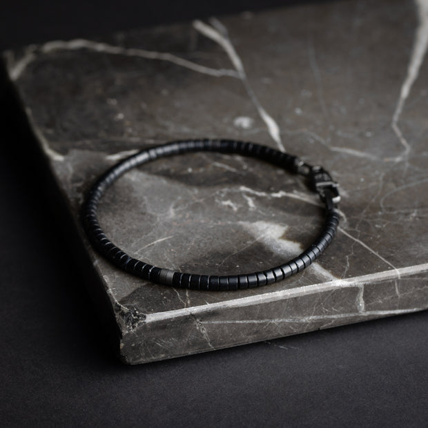 2mm Bracelet with matte Agate stones and titanium element