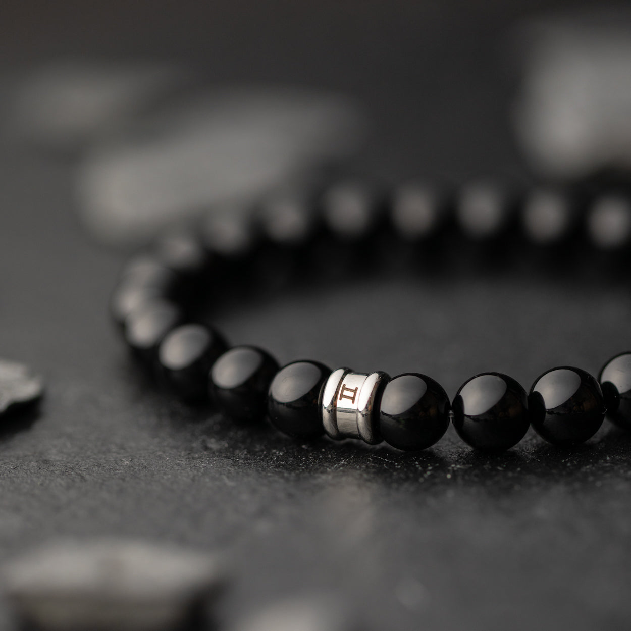 Bracelet with 8mm Onyx stone – Gemini Official