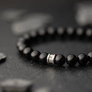 Armband mit 8 mm Onyx-Stein