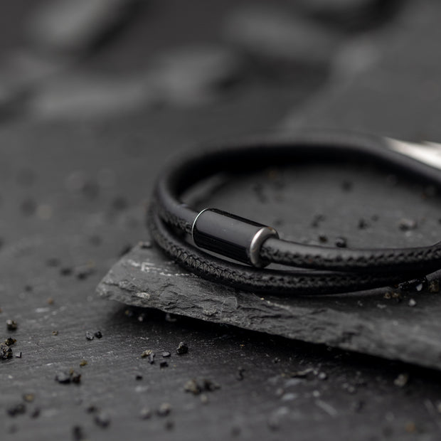 Bracelet en cuir Nappa de 4 mm avec pierre d'onyx personnalisée