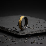 6 mm Titanring mit schwarzem und goldenem Finish