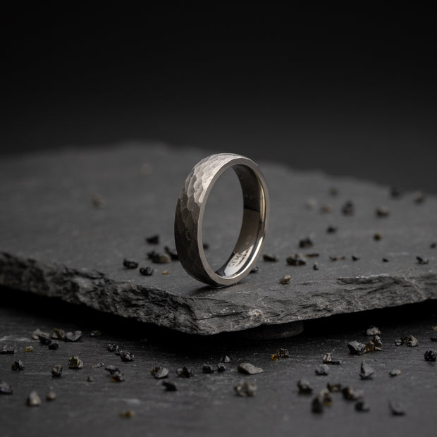 5mm Titanium ring met grijze afwerking