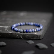 Armband mit 6 mm mattblauem Sodalith-Stein