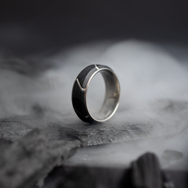 8mm Exclusieve titanium ring met gesmeed carbon
