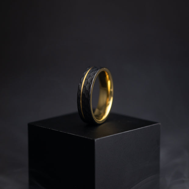 6 mm facettierter Volltitanring mit goldenem Finish