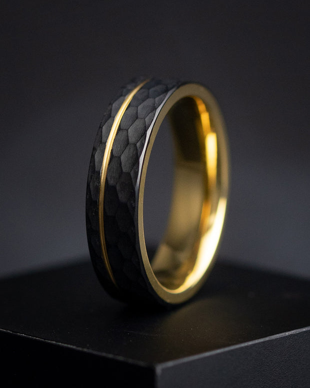 6 mm facettierter Volltitanring mit goldenem Finish