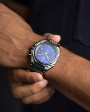 44mm Zwitsers chronograaf horloge met donkergrijze kast en band