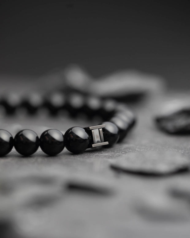 Armband mit 6 mm Onyx-Stein und schwarzem Zwischenstück