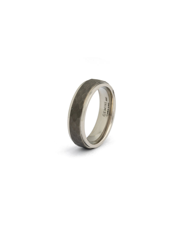 6mm Titanium ring met zilverkleurige en zwarte afwerking