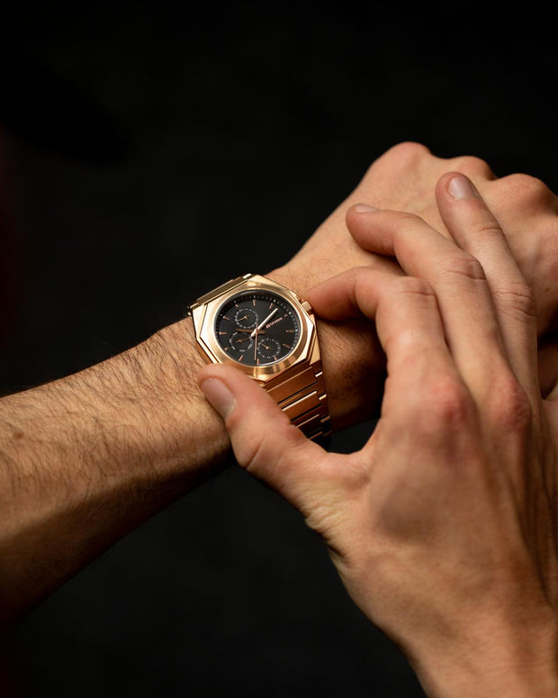 Montre entièrement en acier inoxydable de 42 mm avec finition bronze