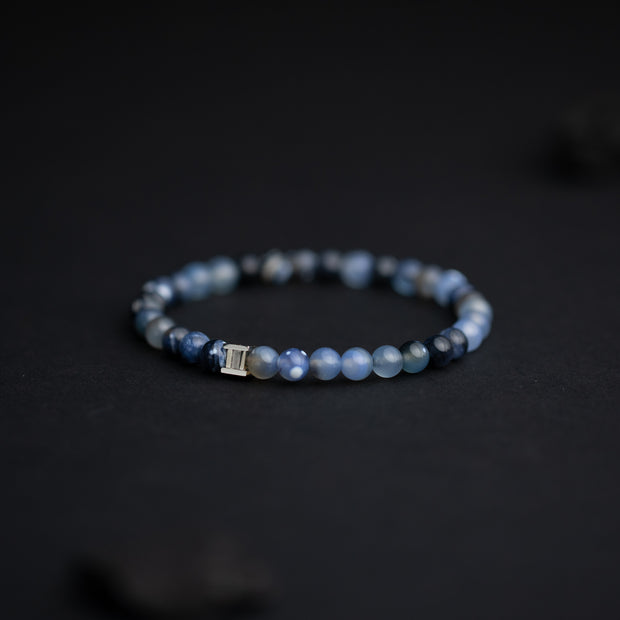 6 mm Armband mit blauem Achatstein