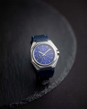 44 mm Uhr aus silberfarbenem Stahl mit italienischem Lederarmband