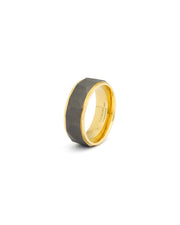 8mm Titanium ring met goudkleurige en zwarte afwerking